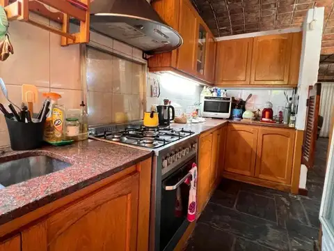 Casa en Venta con 5 cocheras