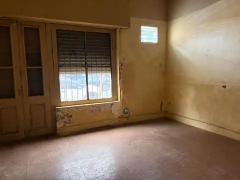 LOTE CON GRAN POTENCIAL CONSTRUCTIVO EN ESCALADA