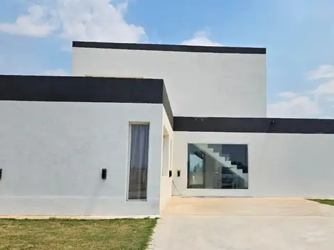 Casa A LA LAGUNA La Alameda Canning