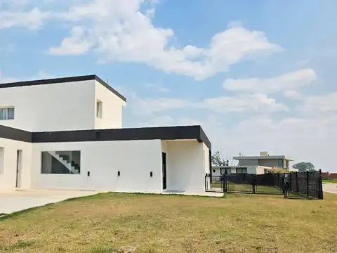 Casa A La Laguna La Alameda Canning
