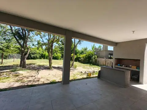 Casa en Venta en Pilar del Este - Santa Elena, USD 210.000