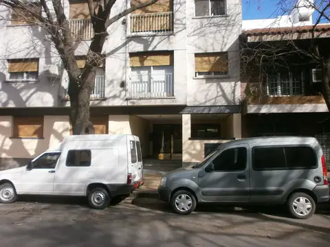 Departamento al contra frente