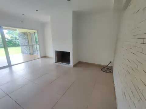 Casa en Alquiler de 3 dormitorios