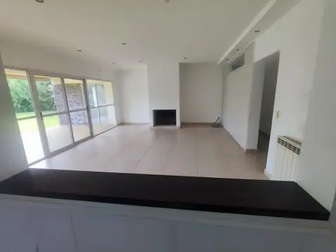 Casa en Alquiler en Haras Santa Maria, USD 1.100