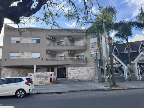 Dpto 2 Amb c-fte balcon, cochera y Terraza Privada