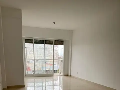 Campana 300, Piso 4