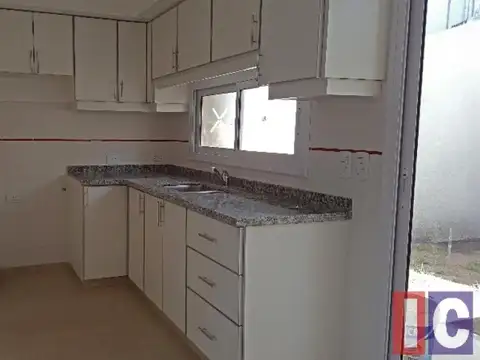 Depto Tipo Casa en Venta de 3 dormitorios