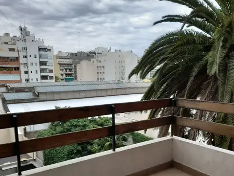 E Mitre 200, Piso 4