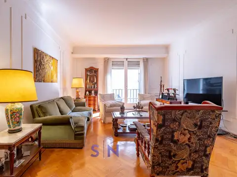 Semipiso de 4 ambientes en impecable estado – Contrafrente silencioso | Av. Rivadavia al 5600