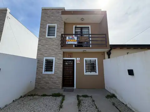 Casa 3 ambientes con 1 baño