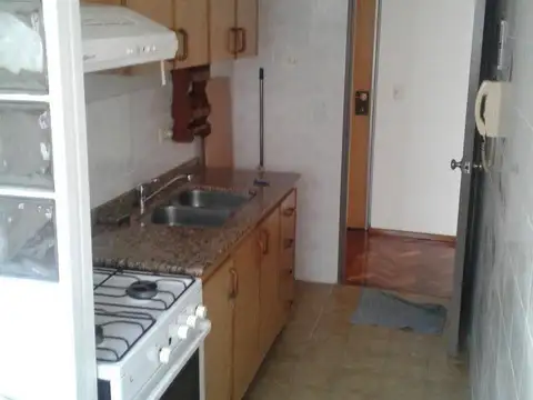 "EXCELENTE UBICACION" RIO DE JANEIRO 234 DEPTO 2 AMB C/ BALCON, PERFECTO ESTADO