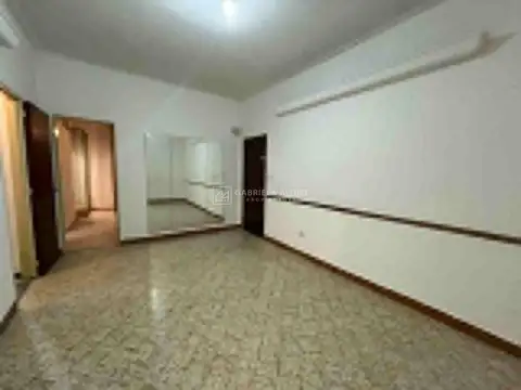 Departamento en Alquiler en Caseros, $ 650.000