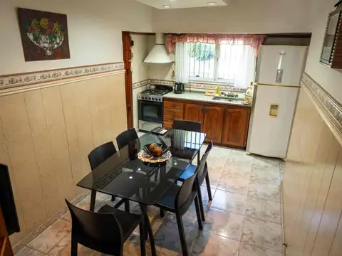 CASA EN VENTA BERAZATEGUI, PLATANOS