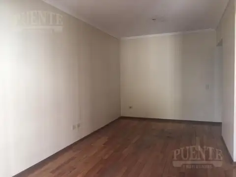 Departamento en Alquiler en Lomas De Zamora, $ 950.000