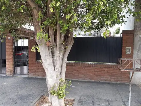 Casa en Venta en Villa Lynch, USD 160.000