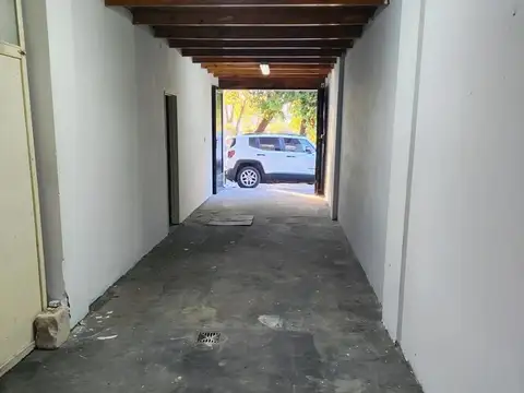 Galpon en Alquiler en Ramos Mejia, $ 1.600.000