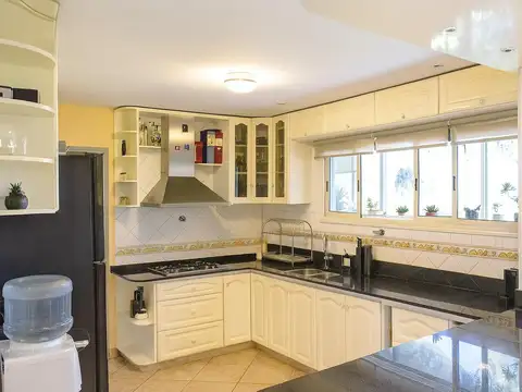 Casa en Alquiler al Oeste