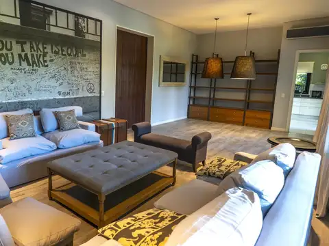 Casa 6 ambientes con 3 baños