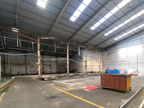 Galpon en Alquiler 41  mts Fondo