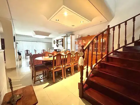 Casa 5 ambientes con 5 baños