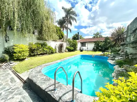 EXPECIONAL E IMPERDIBLE CHALET 5 AMBIENTES