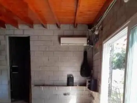 Casa en venta - 2 Dormitorios 1 Baño - Cochera - 675Mts2 - La Reja