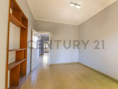 San Martin 4400, Piso 0