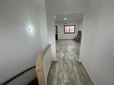 Depto Tipo Casa en Venta en Munro, USD 108.000