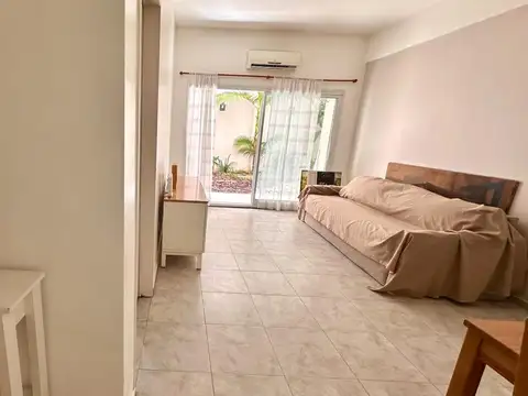 Depto Tipo Casa en Venta de 2 ambientes