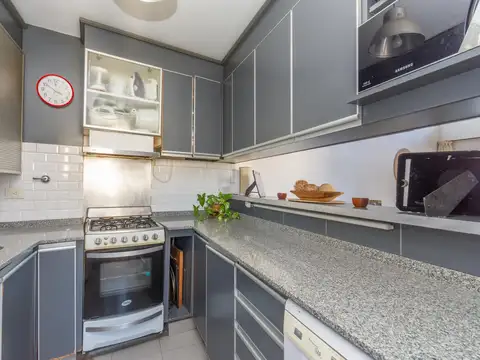 Departamento 4 ambientes con 2 baños