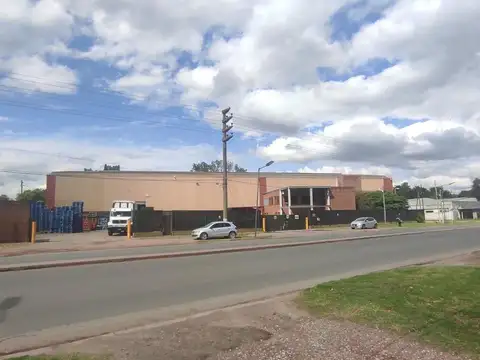 venta deposito planta industrial Malvinas ruta 8