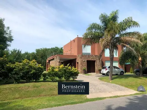 CASA EN VENTA :: ALTOS DEL SOL :: 1345M2 Y 290M2 CONST.