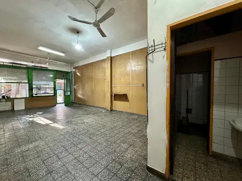 LOCAL DE 40M2 - LAVALLE 3200