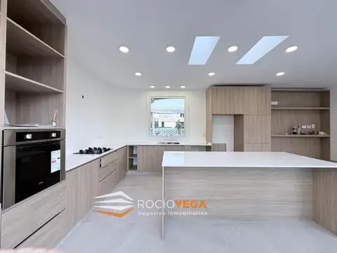 Casa 4 ambientes con 3 baños