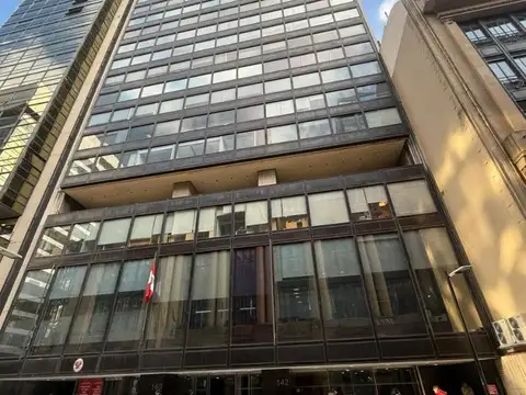 Piso completo de oficina total 430 mts 2  y 4 cocheras