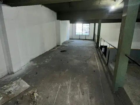 Galpon de 200m1, c/ entre piso y oficina!