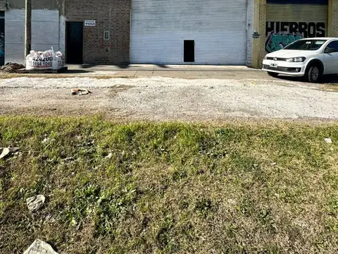 Galpon de 200m1, c/ entre piso y oficina!