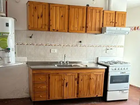 Casa amoblada para 6 personas, solo empresa.