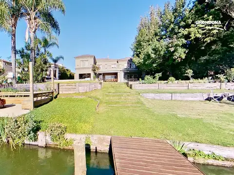 Casa en Venta en Santa Barbara, USD 1.100.000