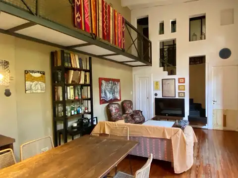 Depto Tipo Casa 4 ambientes con 2 baños