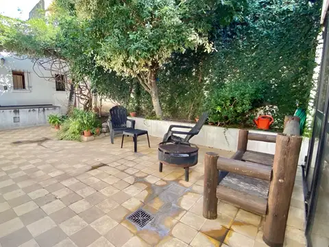 PH Muy Luminoso con Patio | Sin Expensas | Flores