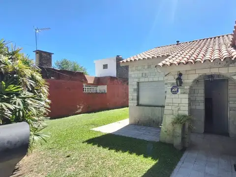 ALQUILER CASA USO EXCLUSIVAMENTE PROFESIONAL 