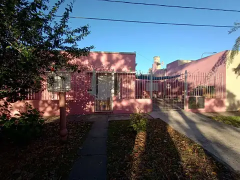 Casa en Venta en La Plata [Cod: 855]