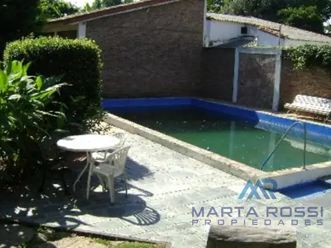 Quinta en Venta con 2 cocheras