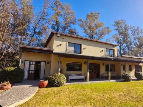 Espectacular casa en Chacras del Molino
