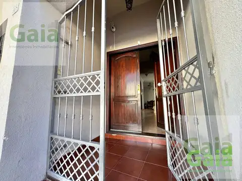 Casa en Venta calle Pueyrredon 4 dorm apta a credito