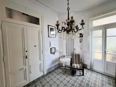 EXCLUSIVO PISO ANTIGUO TIPO PH SOLO 3 PISOS-ASC- BALVANERA 