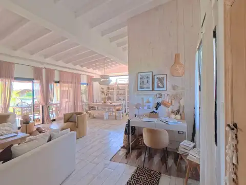 Casa en Venta en Santa Isabel, USD 260.000
