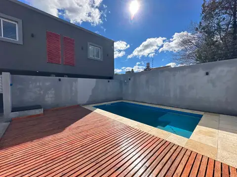 Depto Tipo Casa en Venta de 3 dormitorios