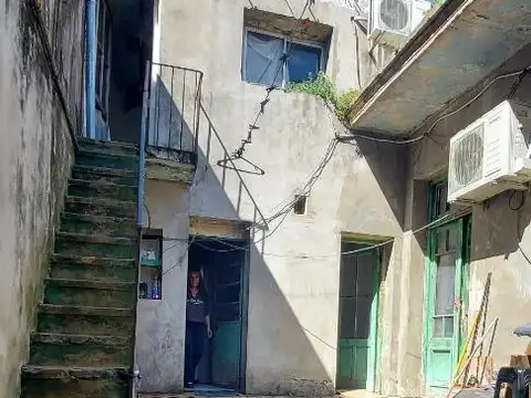 Depto Tipo Casa en Venta 50 años